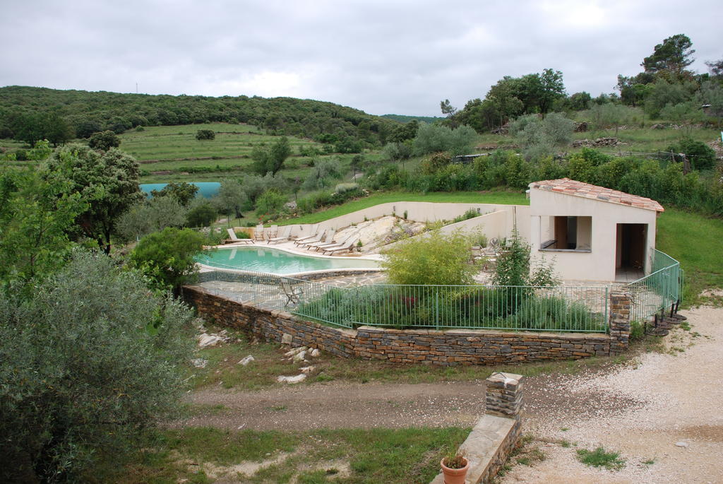 Les Jardins Du Mas Evesque Bed & Breakfast Rousson  Ruang foto