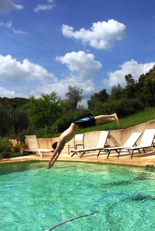 Les Jardins Du Mas Evesque Bed & Breakfast Rousson  Bagian luar foto
