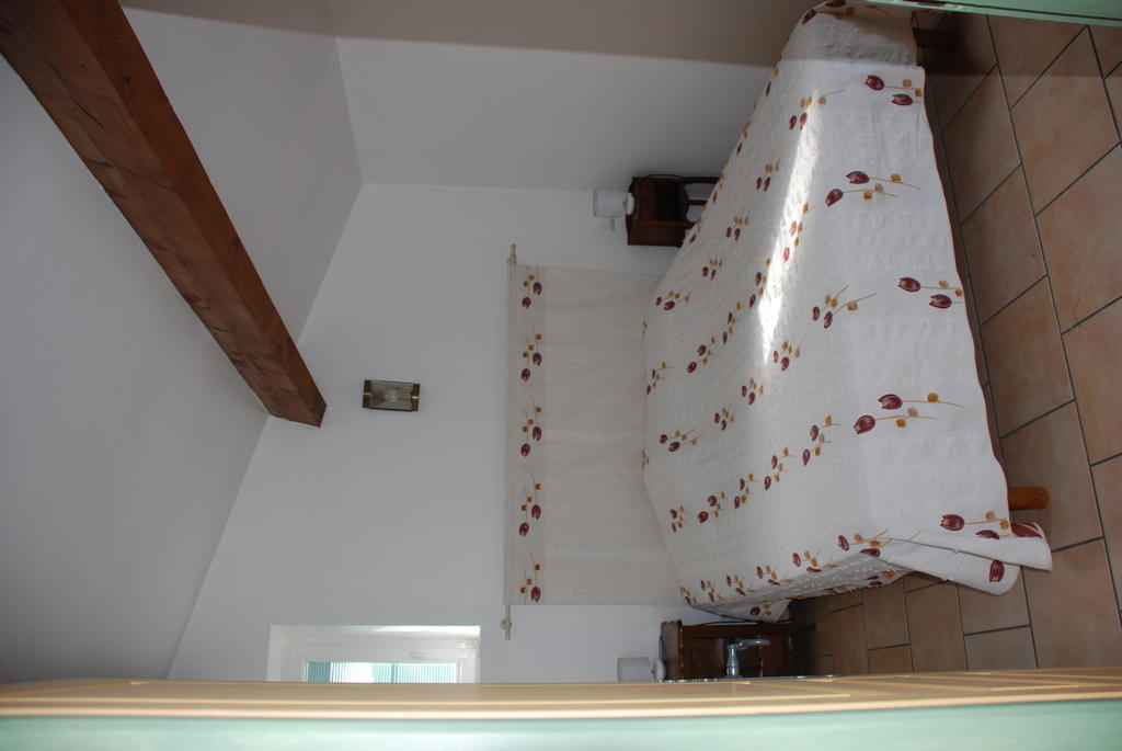 Les Jardins Du Mas Evesque Bed & Breakfast Rousson  Bagian luar foto