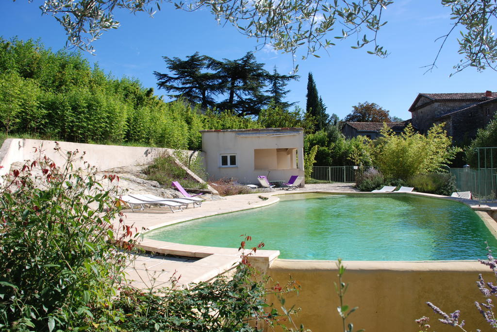 Les Jardins Du Mas Evesque Bed & Breakfast Rousson  Ruang foto