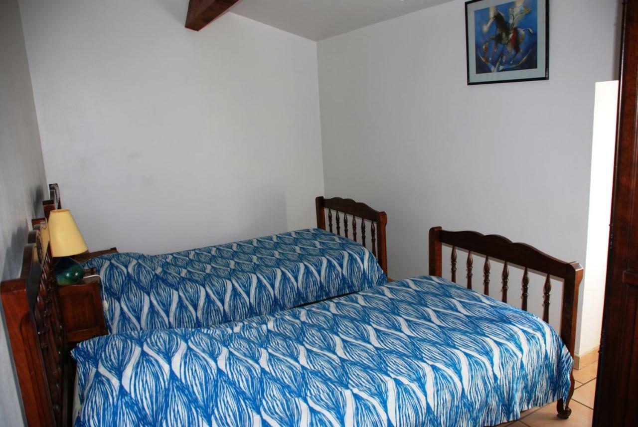 Les Jardins Du Mas Evesque Bed & Breakfast Rousson  Bagian luar foto