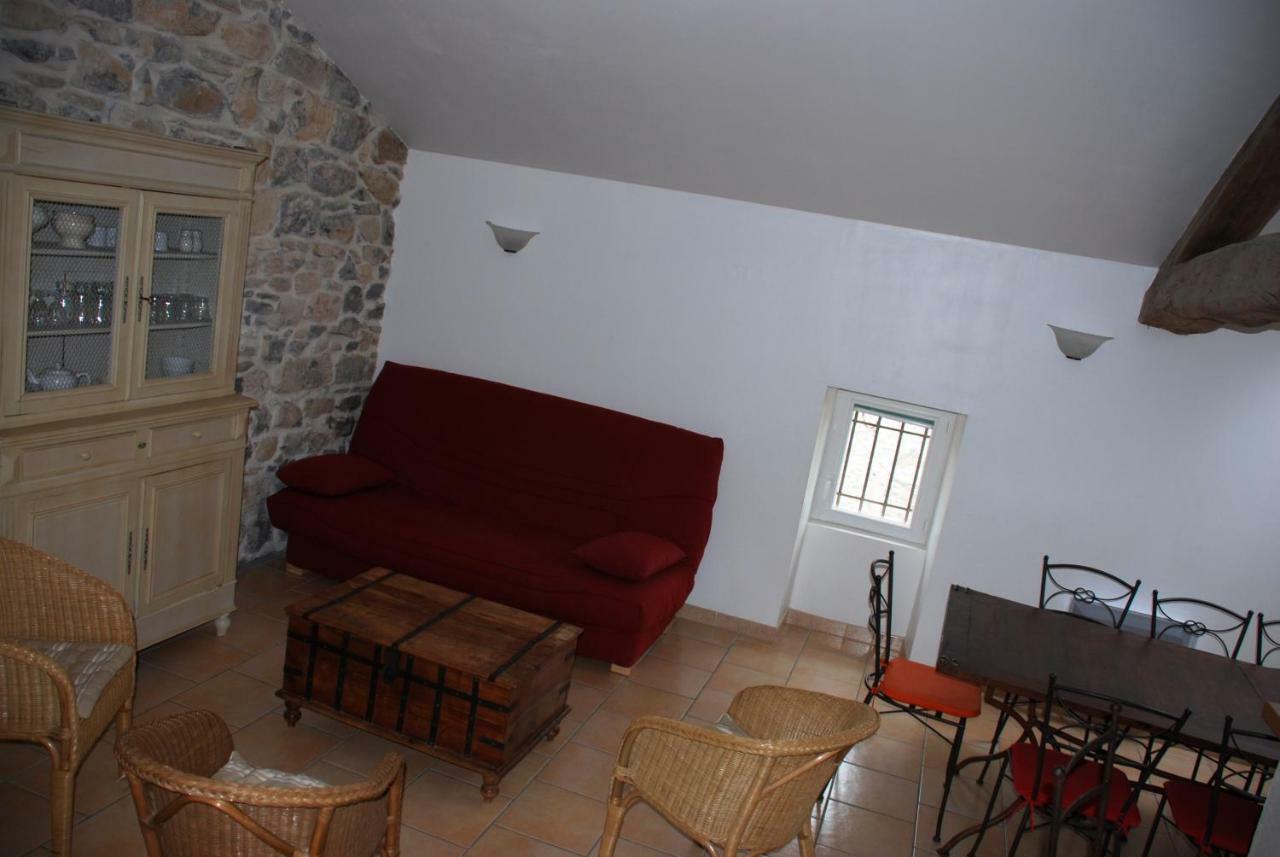Les Jardins Du Mas Evesque Bed & Breakfast Rousson  Bagian luar foto